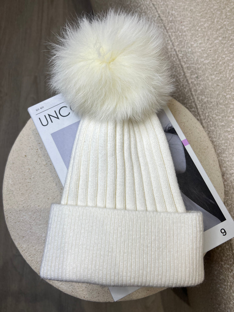 White/White Luxury Fur Bobble Hat - H&L 
