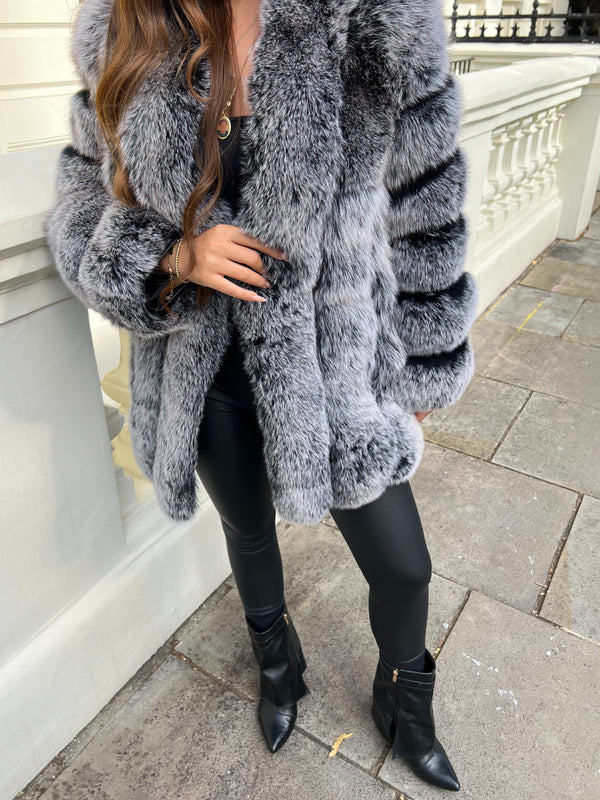 Two Tone Luxury Mid Length Fur