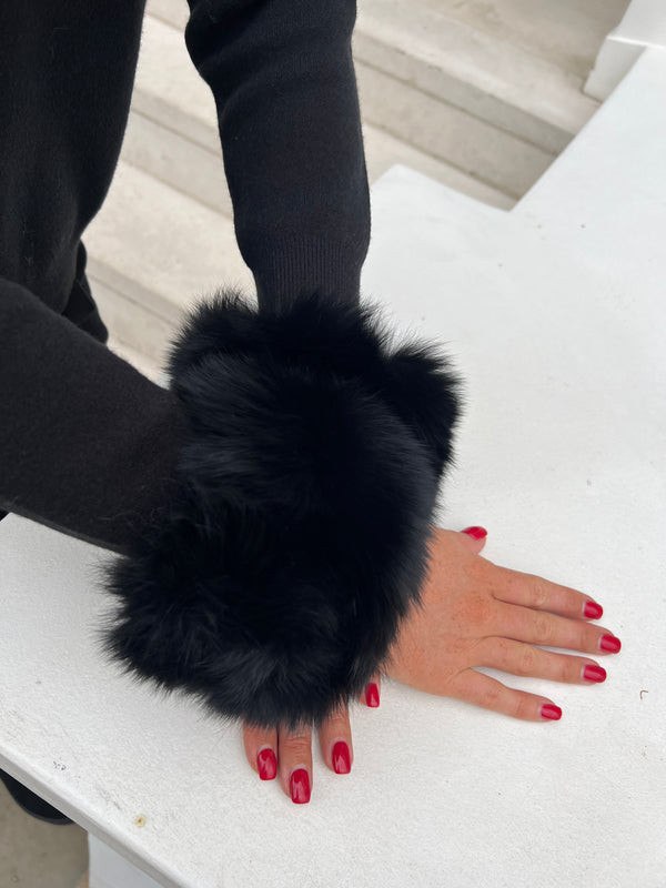 Black Snap Band Luxury Fur Cuffs
