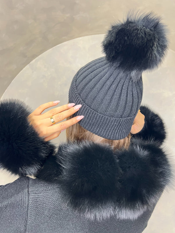 Black Luxury Fur Bobble Hat