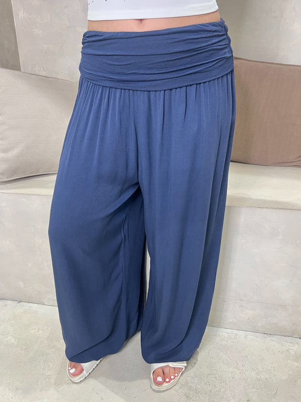Navy Ruched Band Cuffed Ankle Trousers - HL London