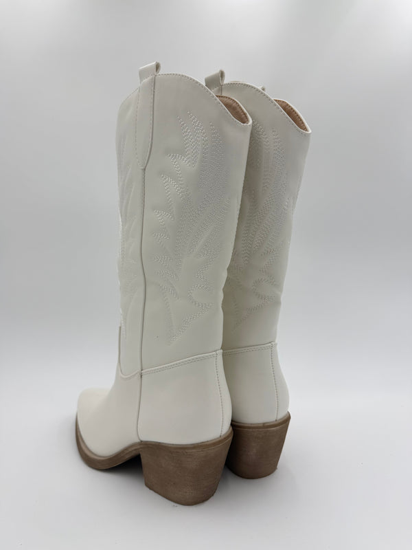White Faux Leather Cowboy Boots in White / 41/8 - HL London