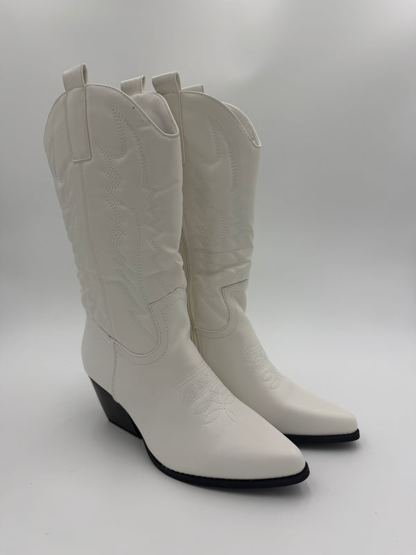 White Faux Leather Cowboy Boots in White / 37/4 - HL London