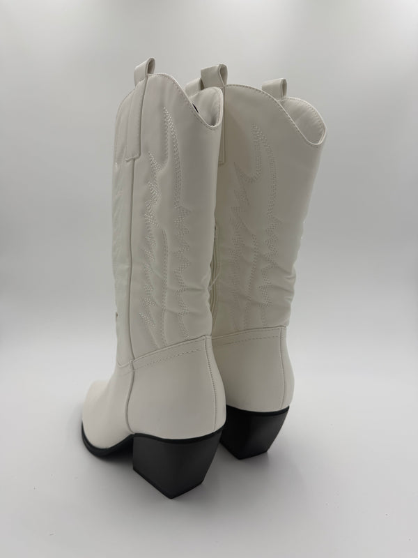 White Faux Leather Cowboy Boots in White / 37/4 - HL London