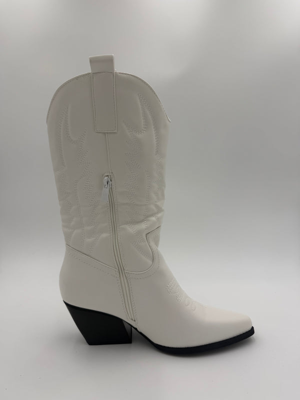 White Faux Leather Cowboy Boots in White / 37/4 - HL London