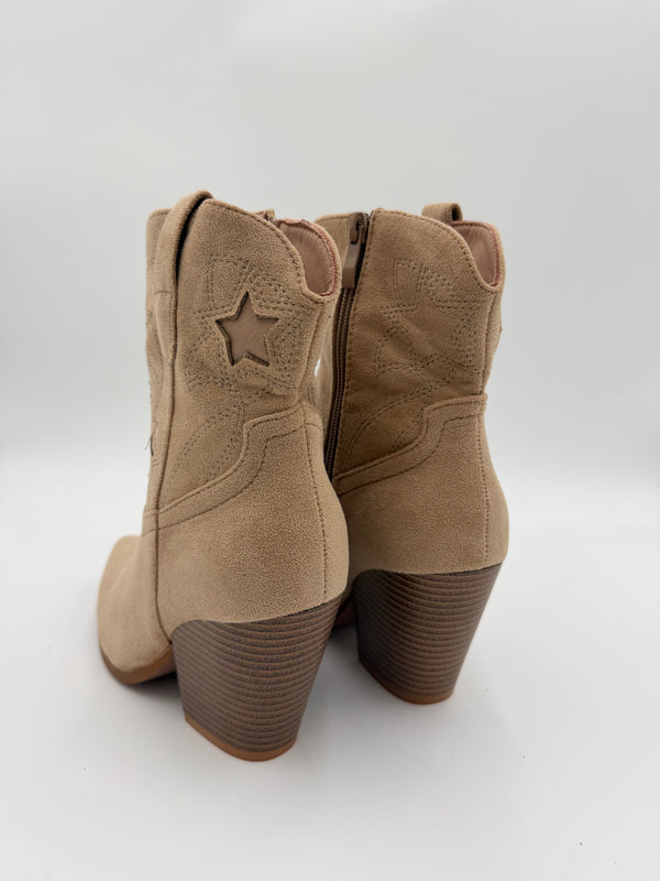 Dark Beige Faux Suede Star Detail Ankle Cowboy Boots in Dark Beige / 36/3 - HL London