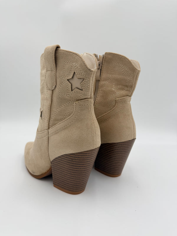 Beige Faux Suede Star Detail Ankle Cowboy Boots in Beige / 36/3 - HL London