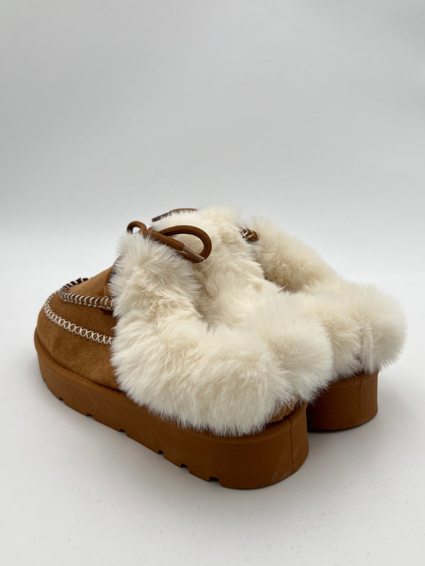 Camel Moccasin Style Slip on Shoe With Laces in Camel / 3/36 - HL London