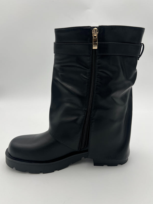 Black Fold Over Chunky Boot in Black / 8/41 - HL London