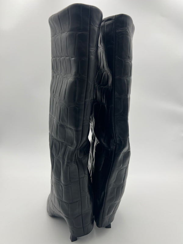 Black Crocodile Fold Over Boot in Black / 3/36 - HL London