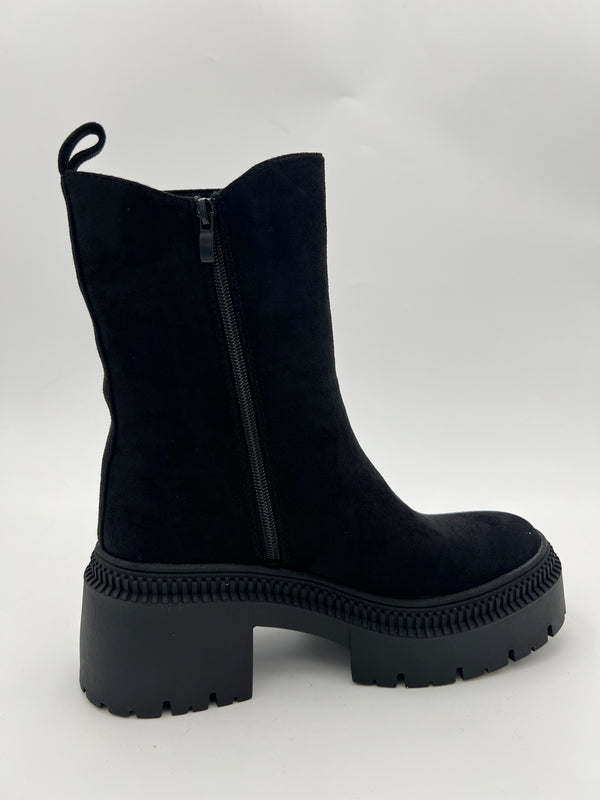 Black Faux Suede Chelsea Boot in Black / 3/36 - HL London