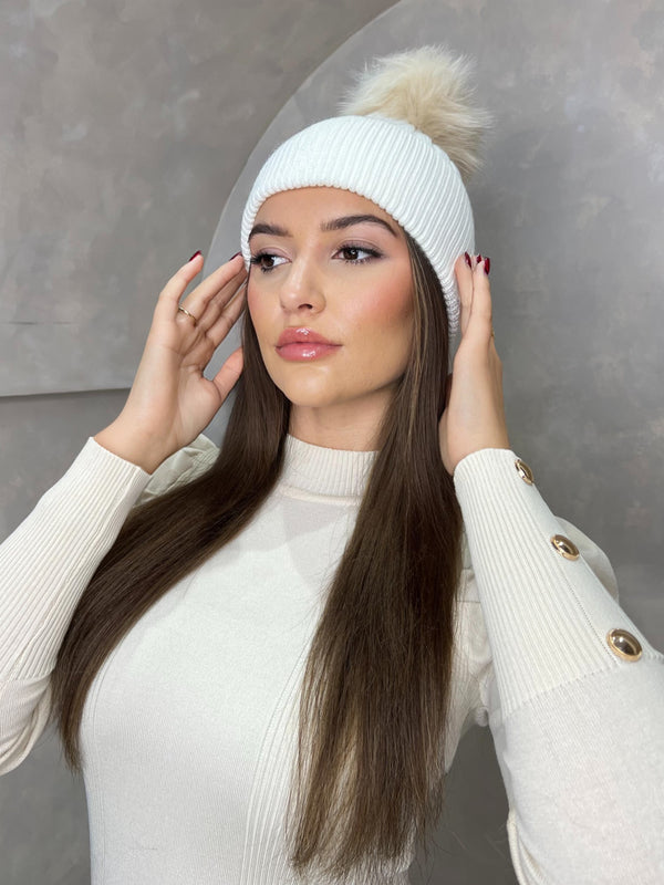 Cream/Beige Luxury Fur Bobble Hat