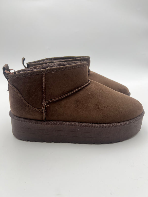 SHOES/BOOTS Collection - HL London