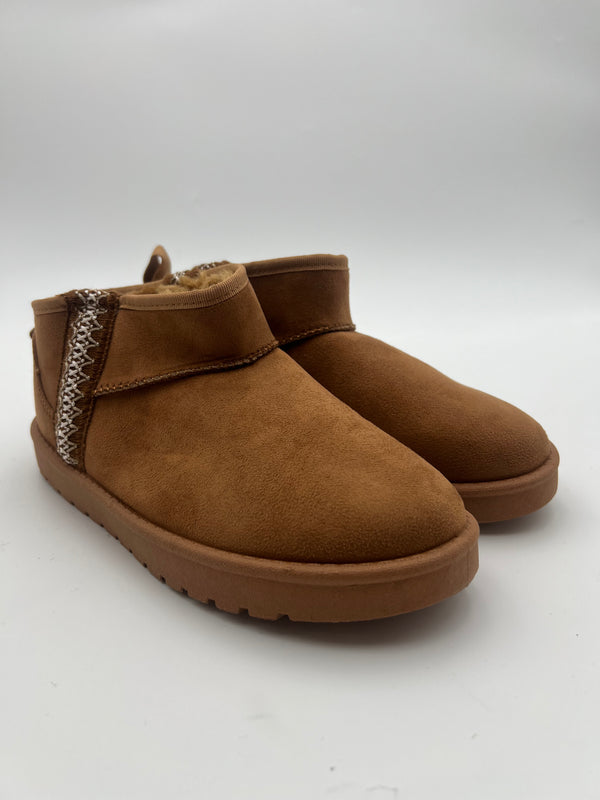 Camel Mini Suede boots with side embroidery in Camel / 36/3 - HL London