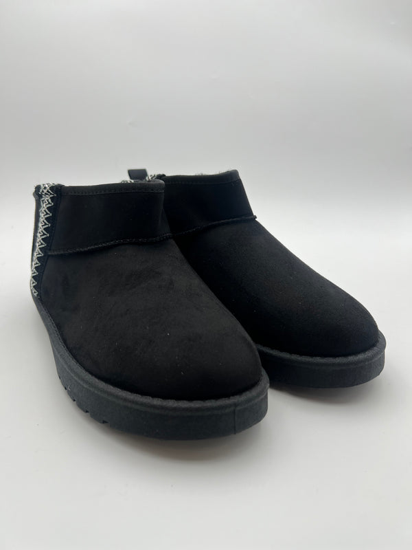 Schwarze Mini-Wildlederstiefel mit seitlicher Stickerei in Schwarz / 36/3 - HL London