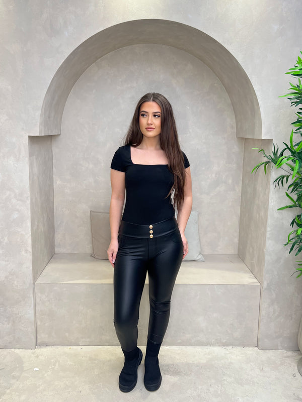 High Waisted Button Detail Wet Look Leggings