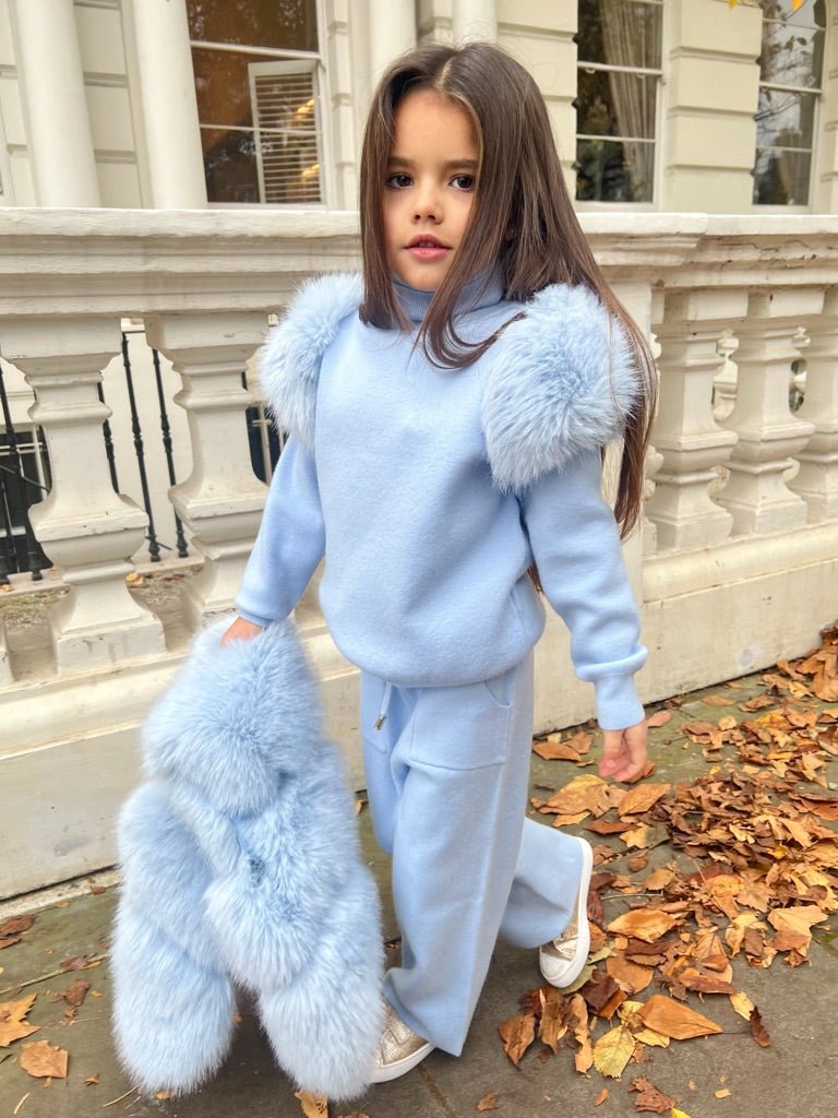 Girls fluffy loungewear best sale